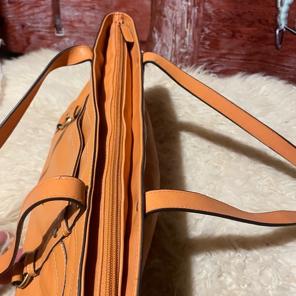 Wilson’s Leather, leather bag - Picture 5 of 16